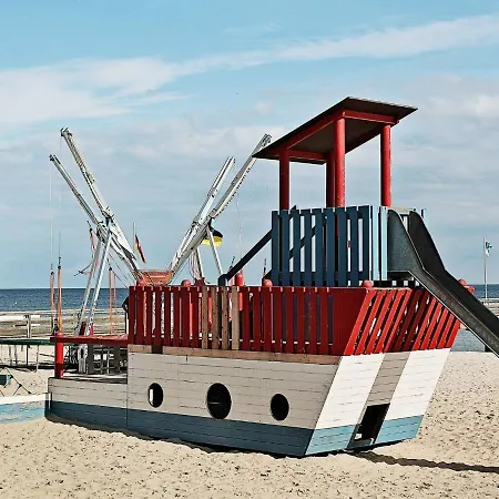 6 Person In アパート *